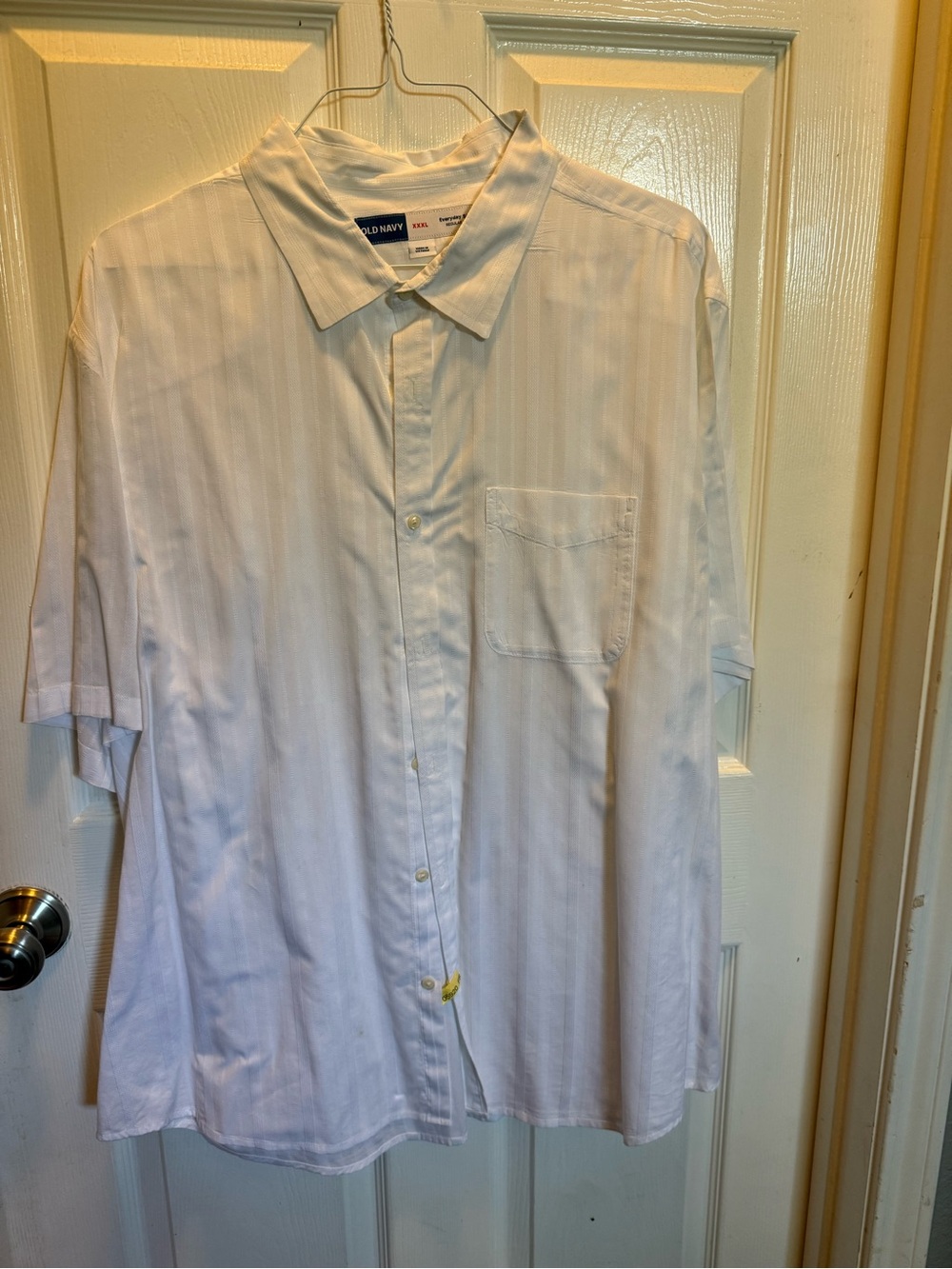 Old Navy White Short-Sleeve Button-Down Shirt with Subtle Stripe